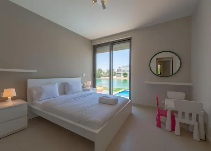 Villa 4br With Private Pool Tawila Lagoon El Gouna